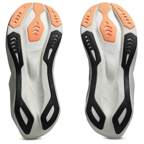Asics Novablast 6